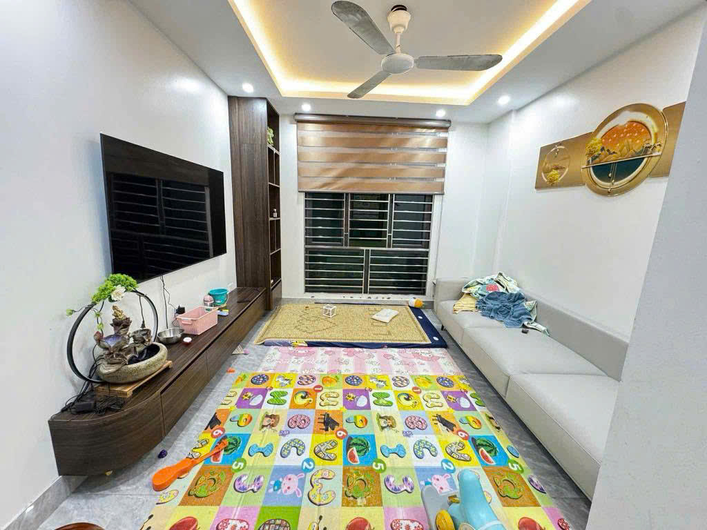 BÁN NHÀ CHÂU ĐÀI, THƯỢNG CÁT - SIÊU PHẨM, 37m2,  5 tầng - 5,5 Tỷ - Ảnh 1